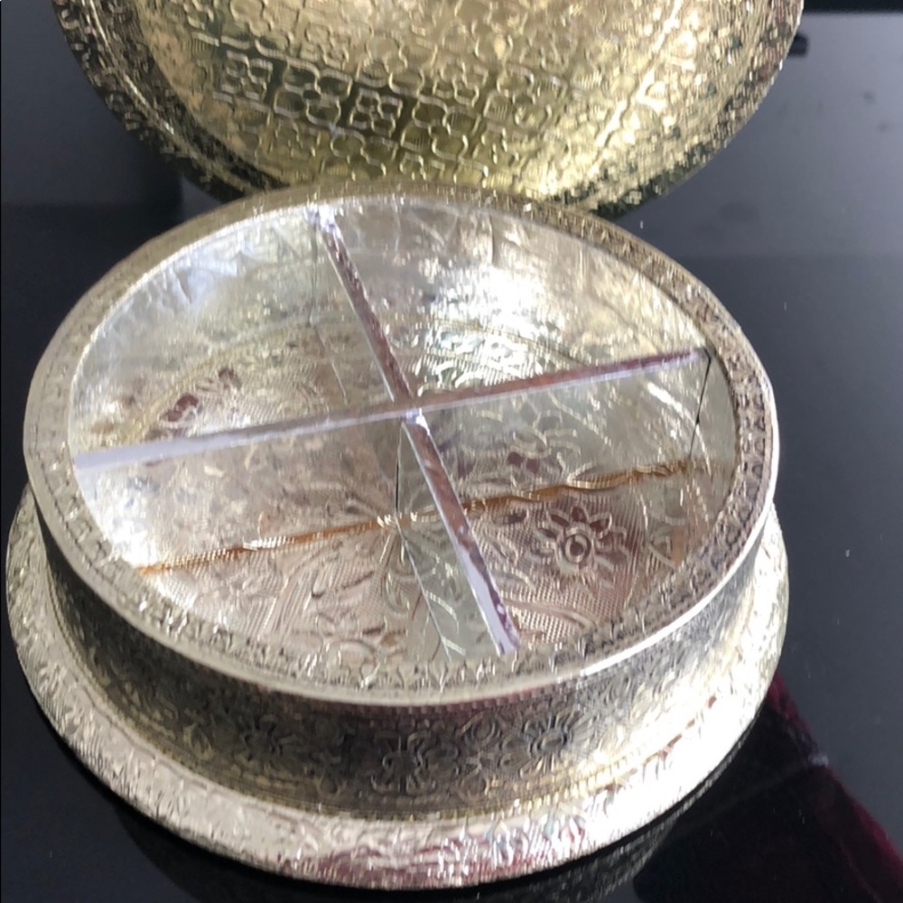 Beautiful Hand-made Jewelry / Keepsake Box - Picture 3 of 5
